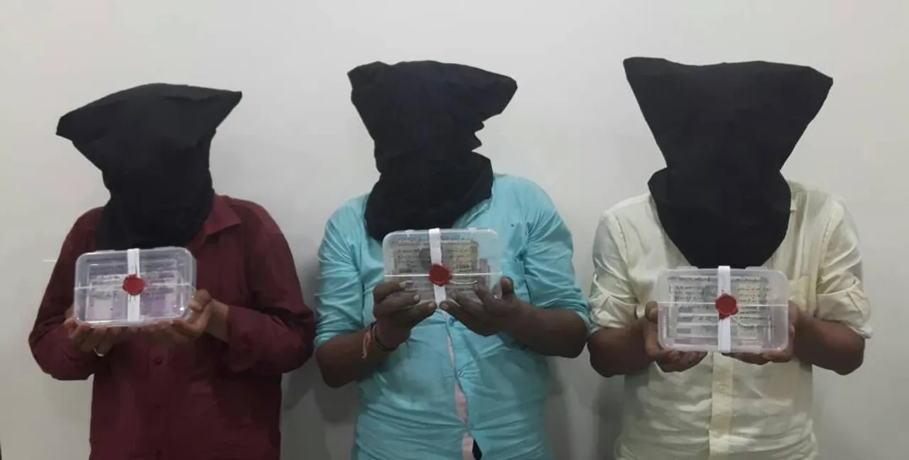 Vadodara SOG caught three with duplicate currency