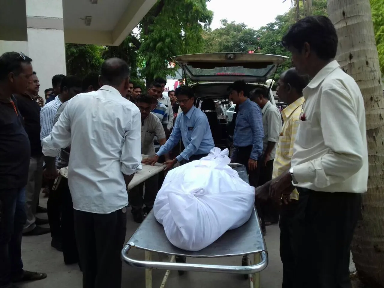 Suicide note of youth, who committed suicide at vadodara today