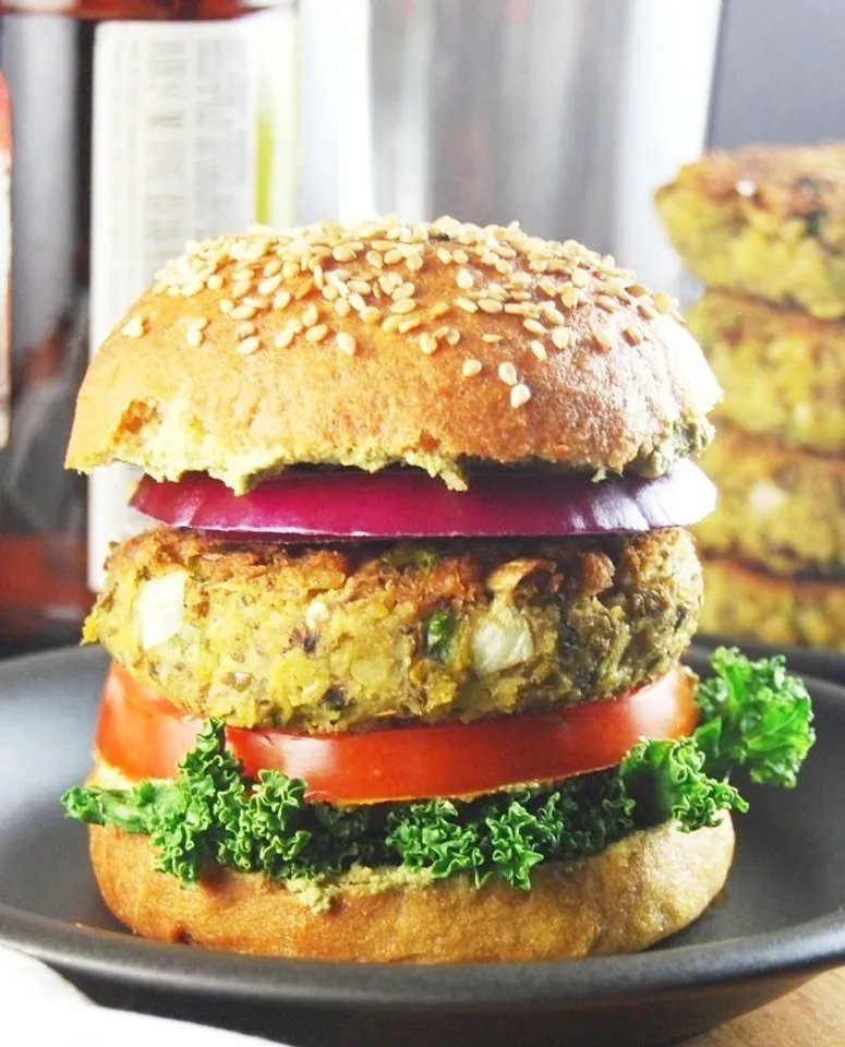 SPROUTED MUNG BEAN BURGER WITH MINT – CILANTRO CHUTNEY