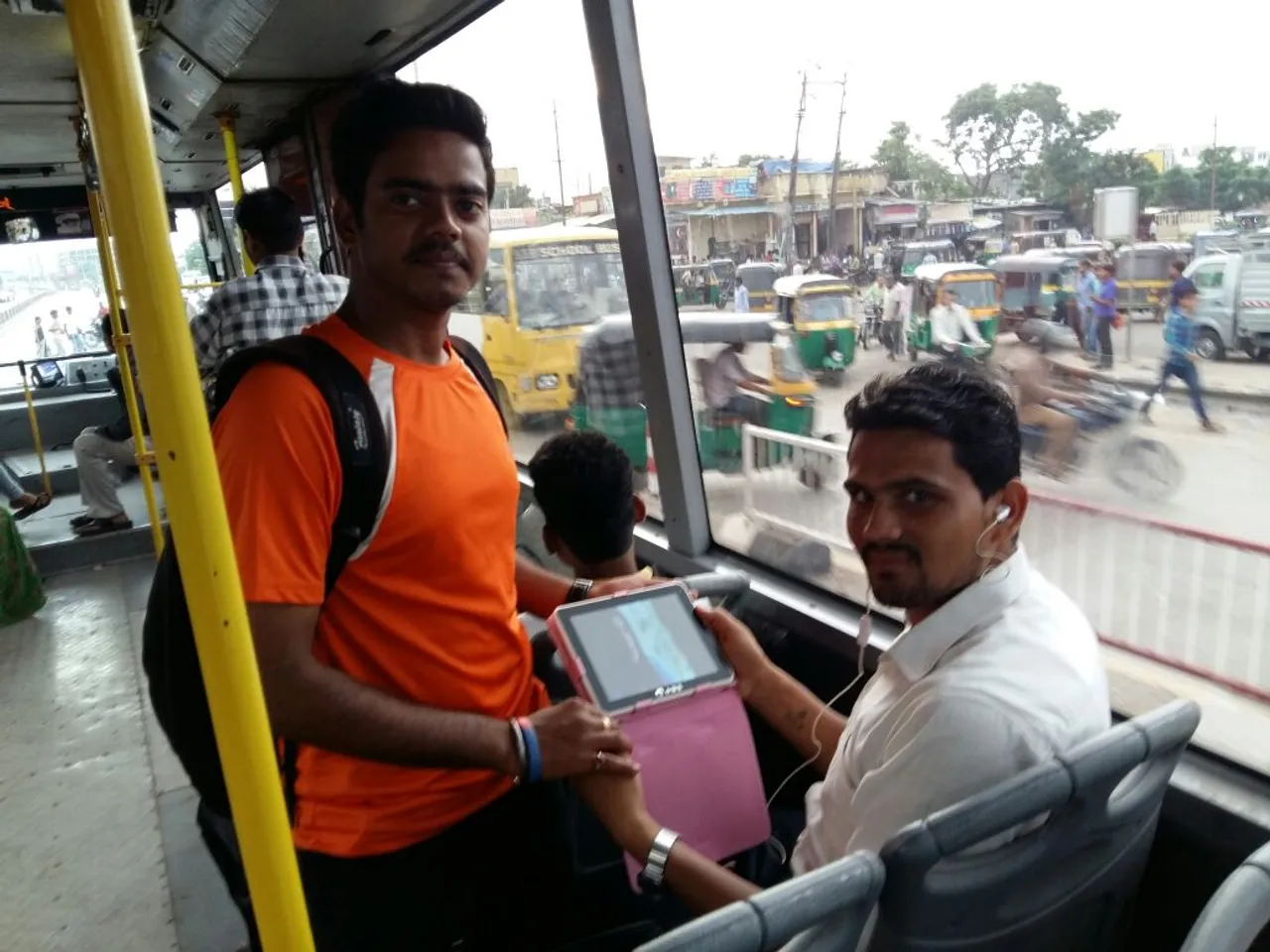 Rent Tabs for just 100 to kill your boredom during bus journey