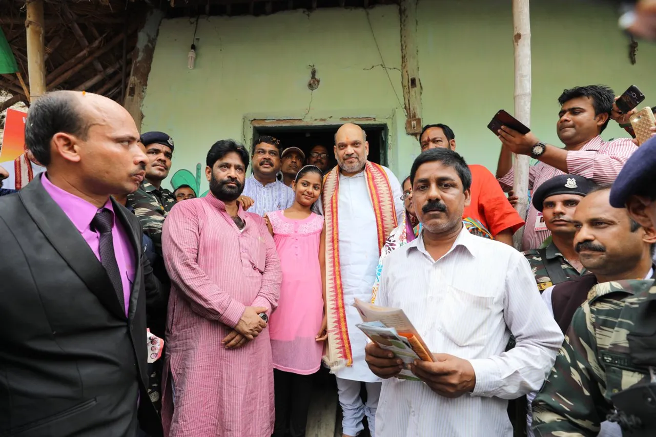 Shah goes on door-to-door campaign in Odisha