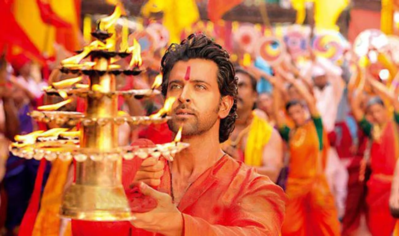 Hritik Roshan steps out only after taking Ganesha blessings