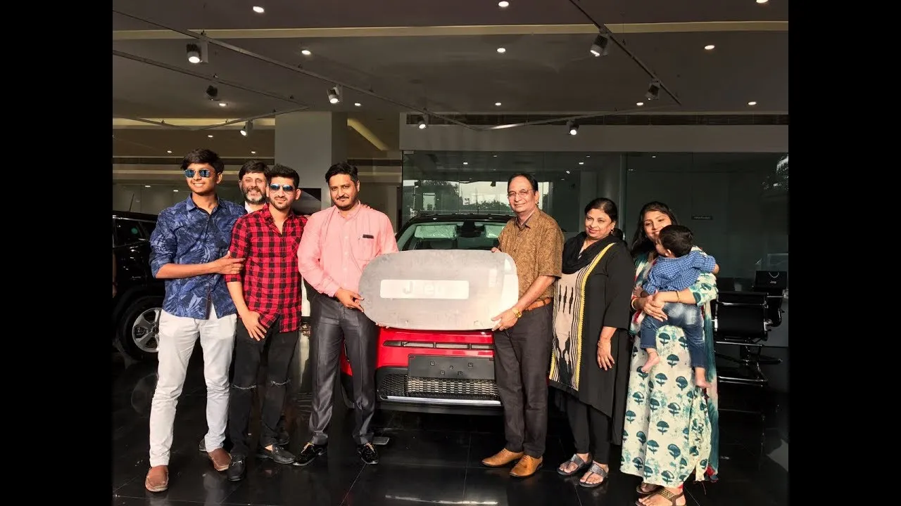 Pandya brothers gifted SUV to father