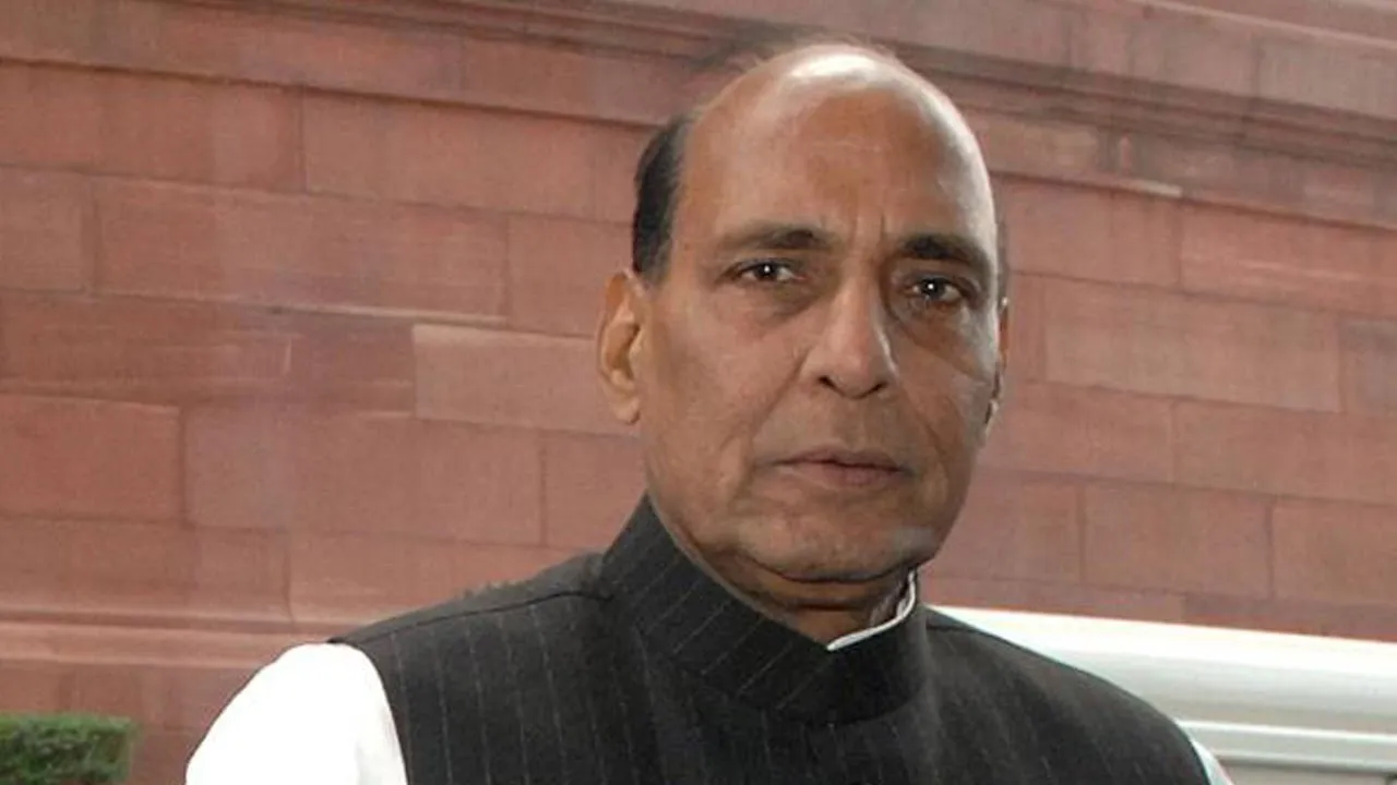 Rajnath calls up Nitish over Bihar flood situation