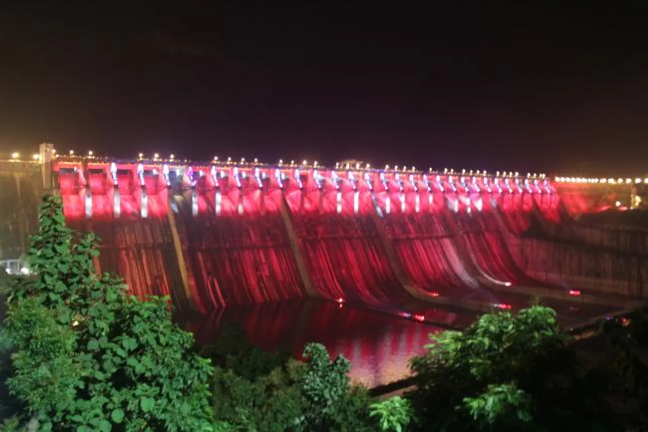 Live : PM Modi to dedicate Saradar Sarovar Dam to the Nation