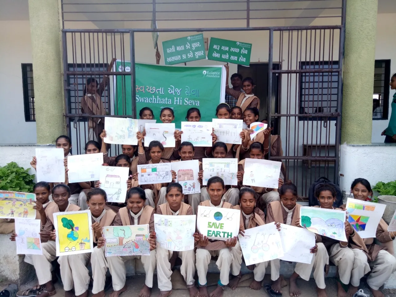 Villages in Gujarat join Reliance foundation “Swachhta hi Seva”