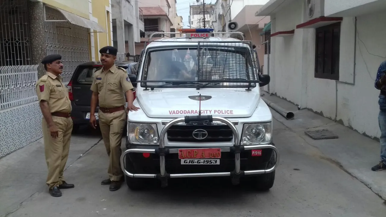 Women robbed in broad daylight in Vadodara