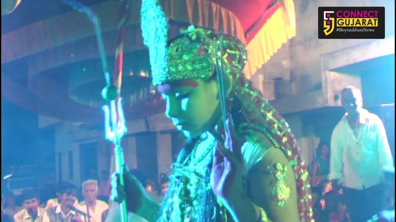 The famous Garbi Aghor Nagara raas of Rajkot