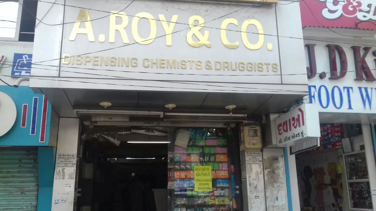 Robber strike inside medical store in Vadodara