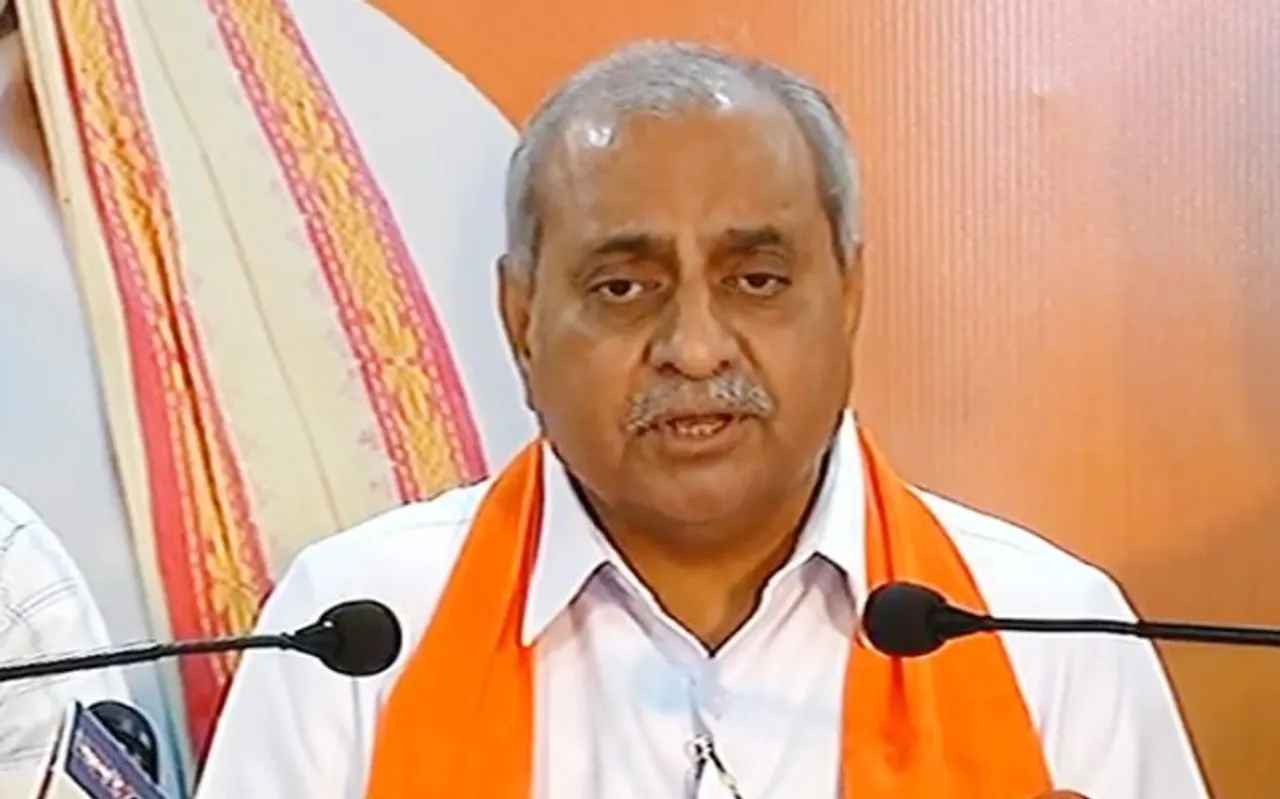 'Fools' have accepted formula given by 'fools': Nitin Patel
