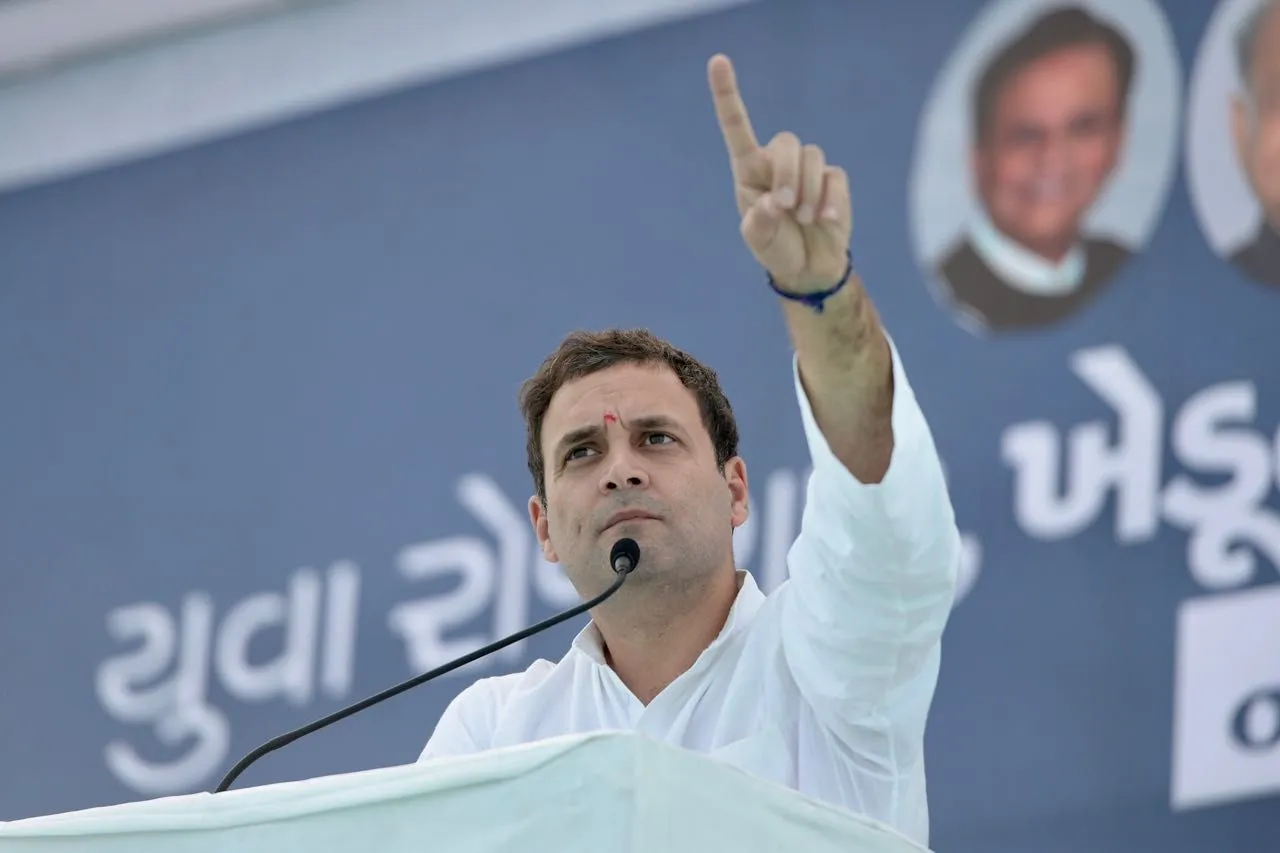 Only big industrialists in Gujarat are happy : Rahul Gandhi