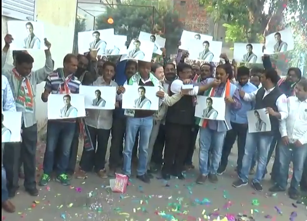 Vadodara Congress celebrate after Rahul Gandhi officially take charge as president