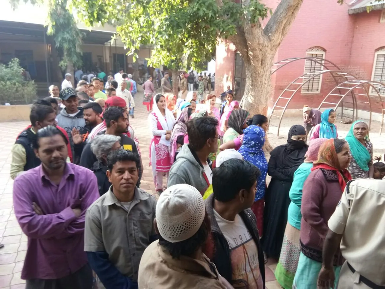Nearly 50% ballotting as voting picks up in Gujarat second phase