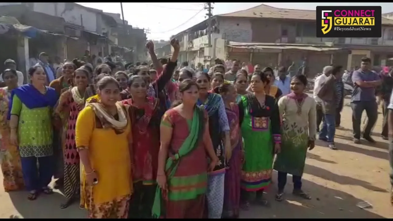 Two groups clashed over a matter of teasing a girl