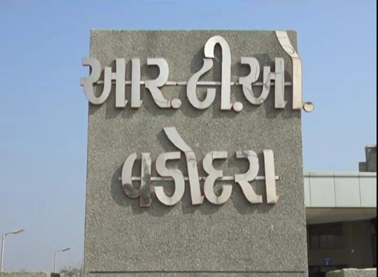 RTO detained school vans for violating traffic rules