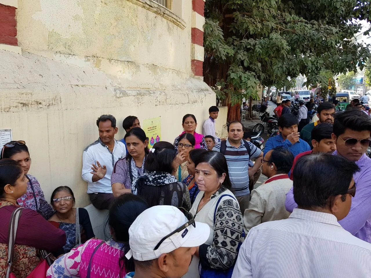 Stall owners at Shiv Mela accused the organiser for cheating