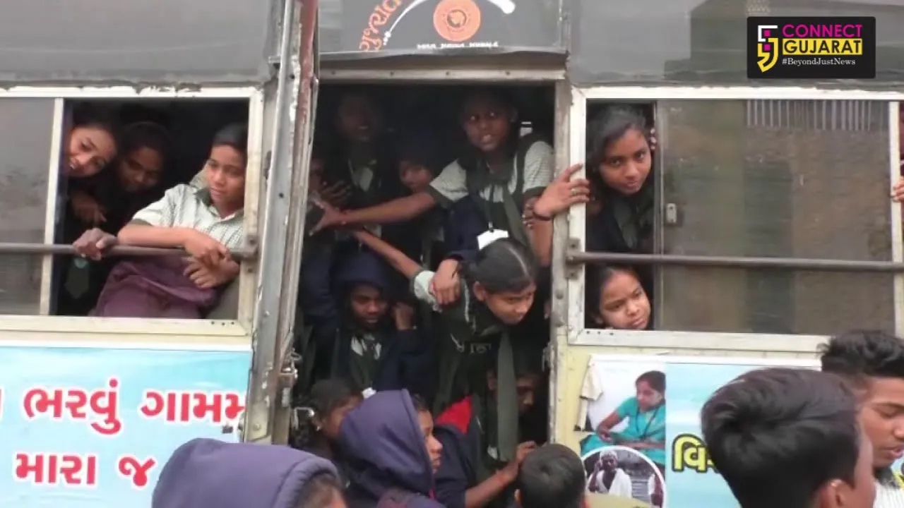 Students risk life to reach school in Naswadi