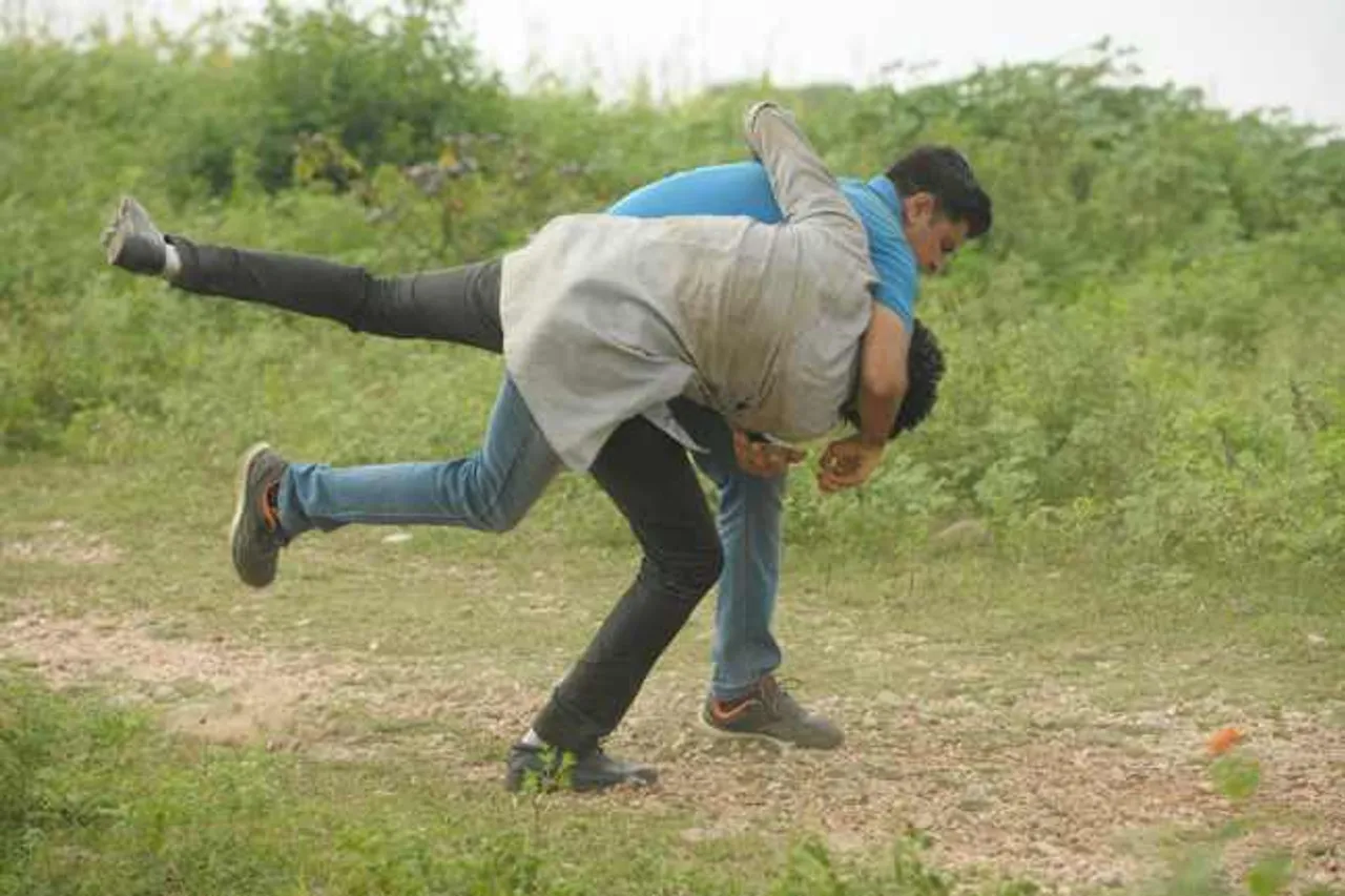 Villain of Ratanpur broke his legs while a fight sequence