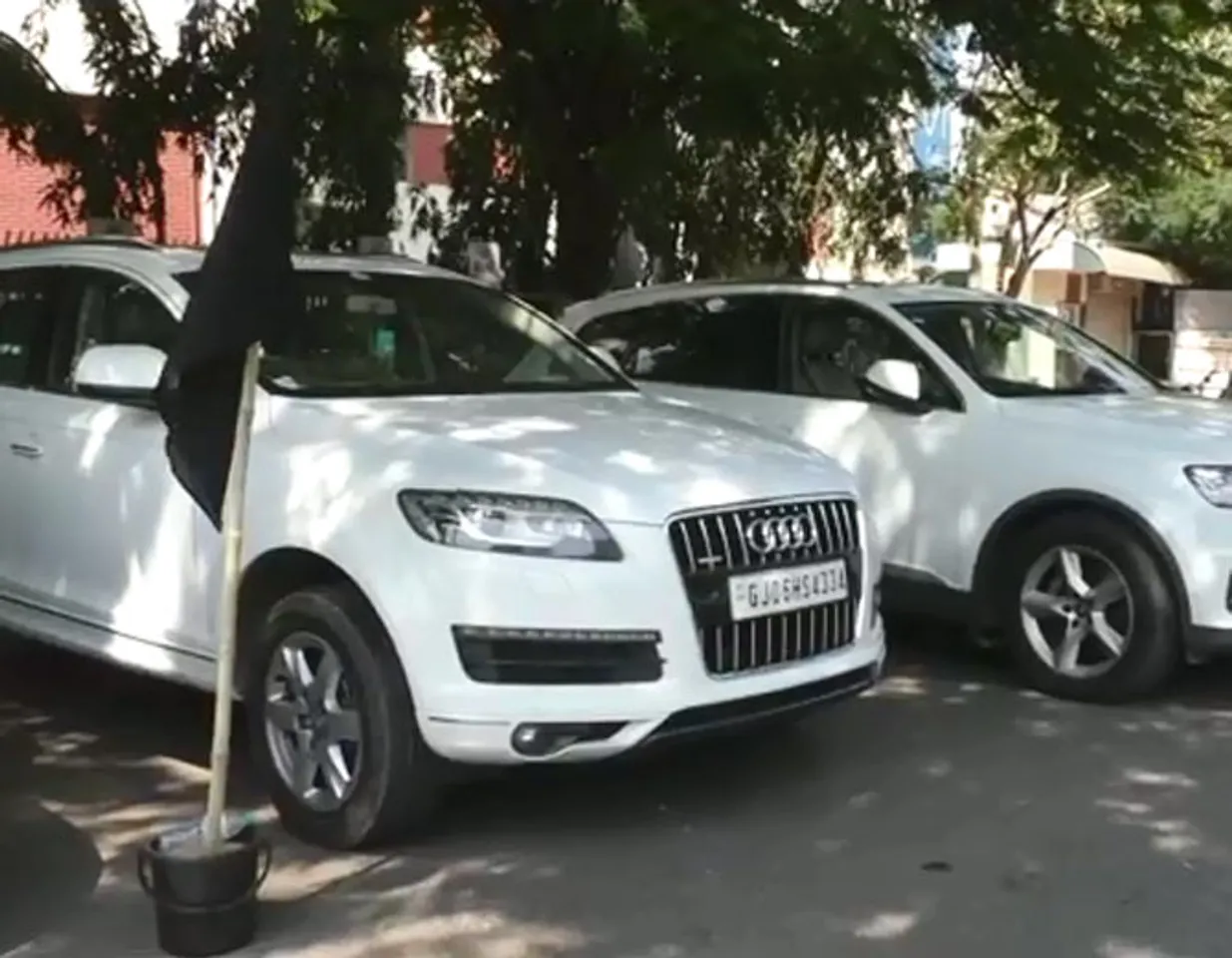 Unique protest by Audi car owners