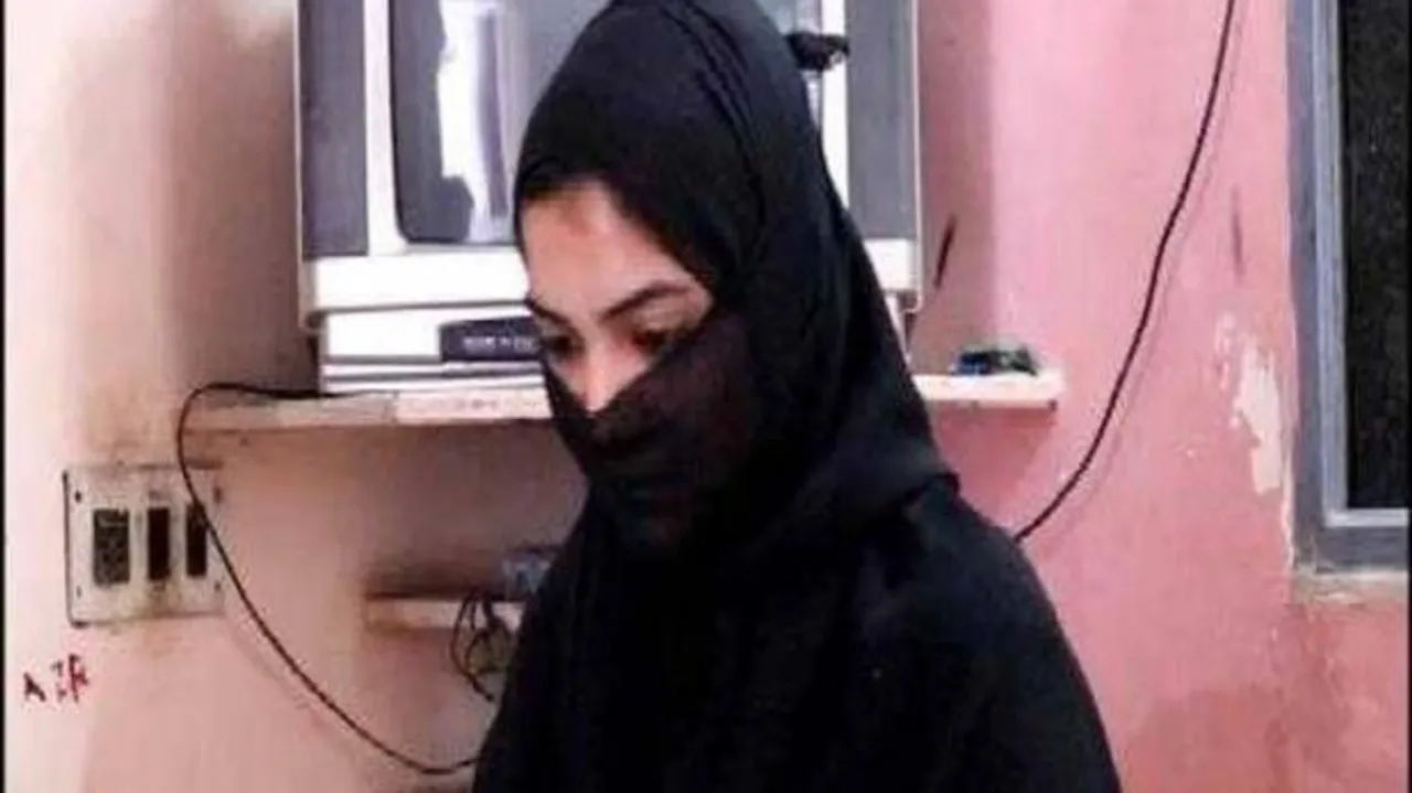 Husband gives triple talaq to his wife on facebook in Rajkot