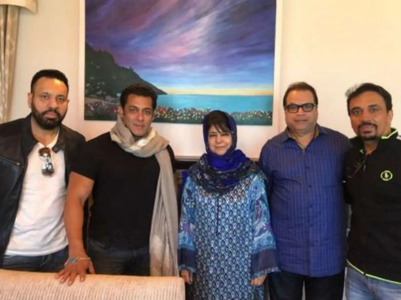 Salman Khan meets Mehbooba Mufti in Kashmir