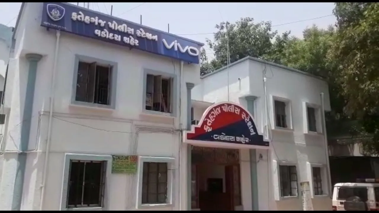 Fatehgunj police arrested six for betting on CSK and DD IPL match