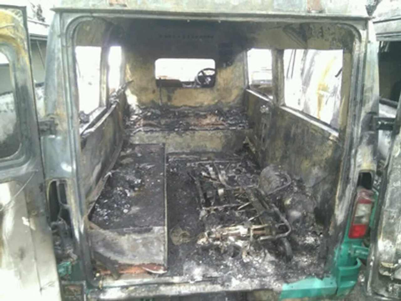 2 killed as ambulance catches fire in Delhi