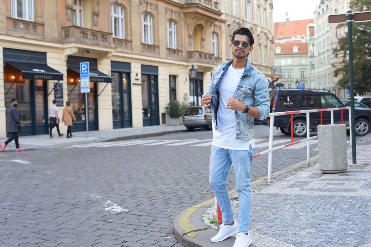 Multi-Talented Anshul Garg celebrates his birthday in a grand style