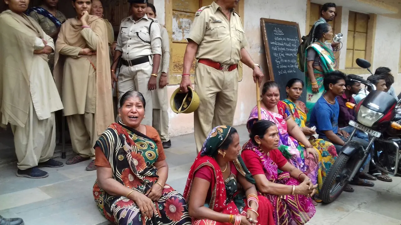 Parents of Bharti school demand Leaving Certificate of their children