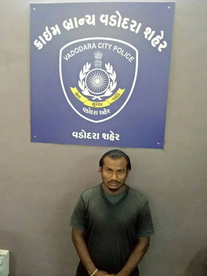 Vadodara SOG arrested seized liquor of listed bootlegger Rajesh Thakor