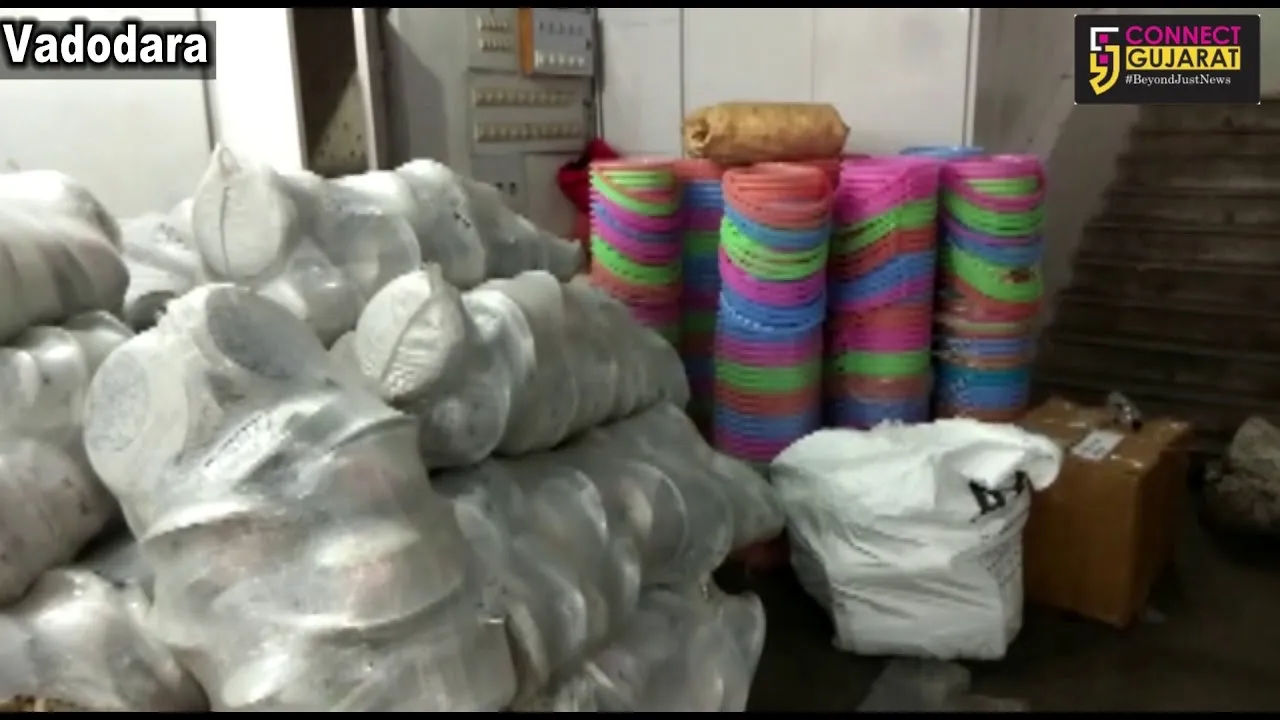 Vadodara Kerala Samaj send relief materials to Kerala