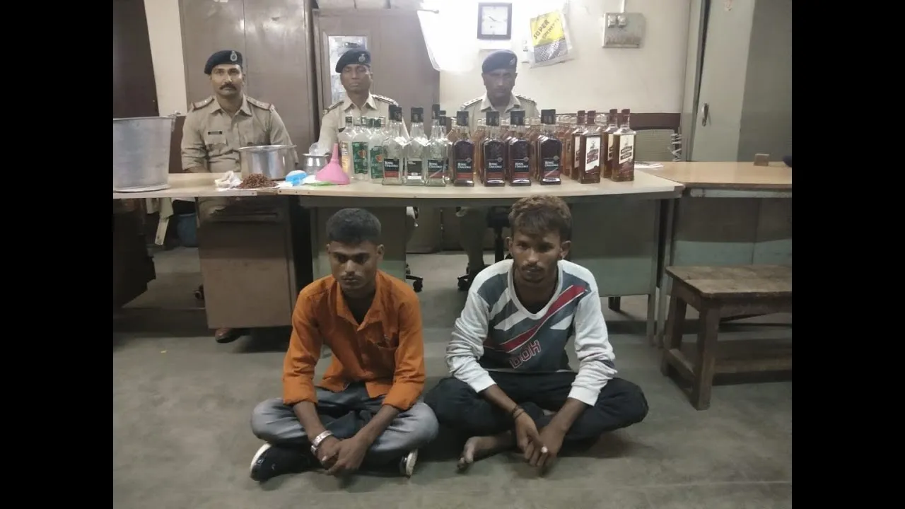 Vadodara Police busted a mini factory making duplicate liquor