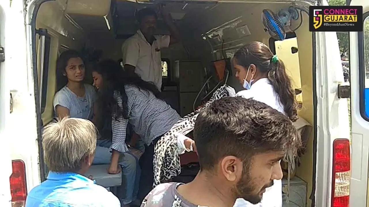 Two school girls fell inside a ditch at Karodiya Bajwa road