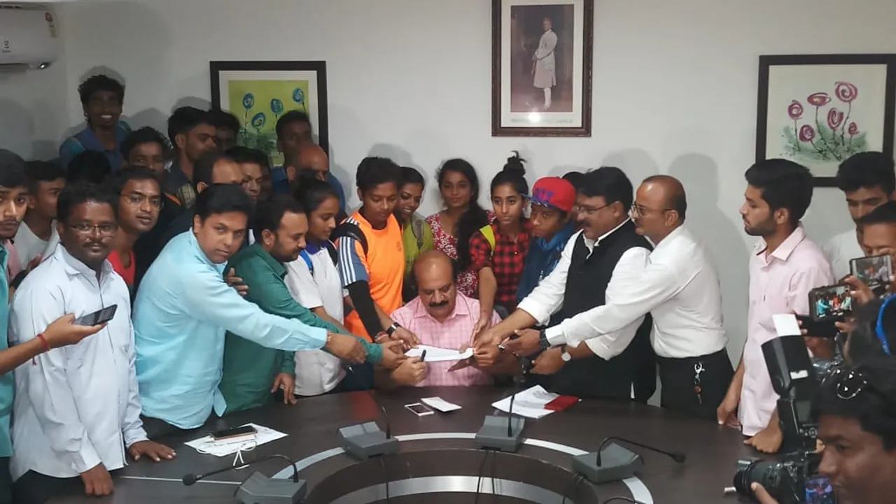 Ex MSU students raise their protest against renting the university ground for garba