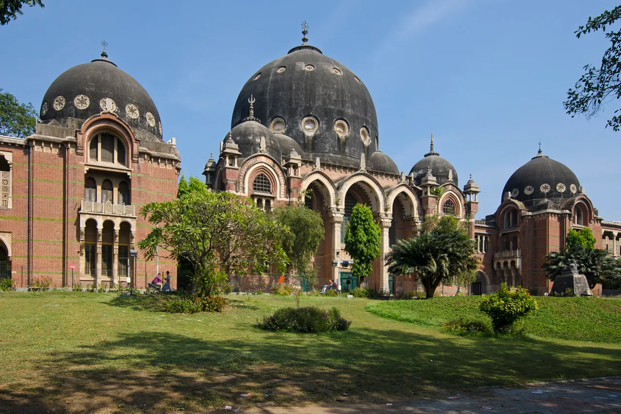 Harassment of FY BA girl by temporary professor of Urdu department shocked MSU
