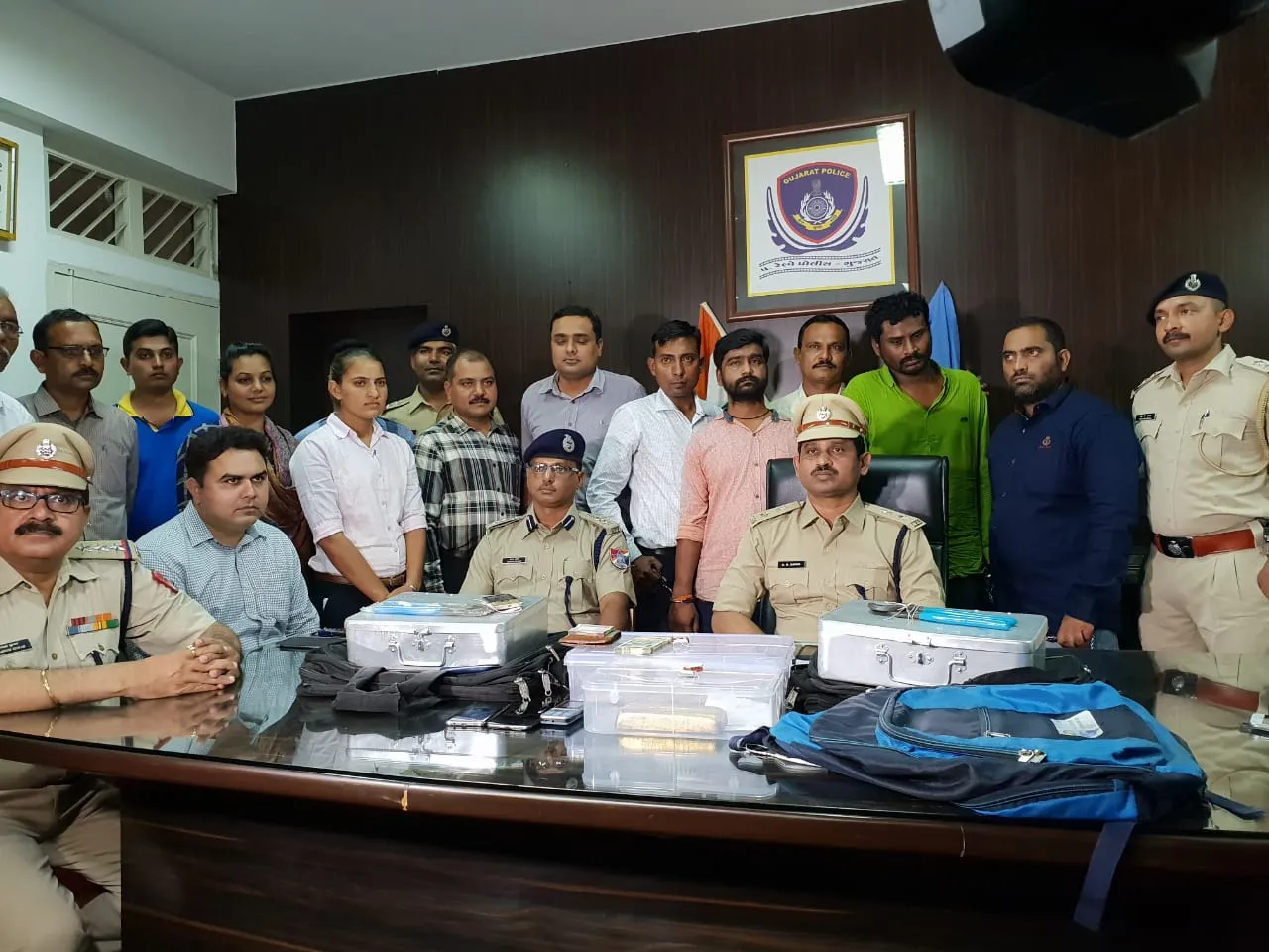 Railway police busted a gang of robbers targeting jewelleries on board train
