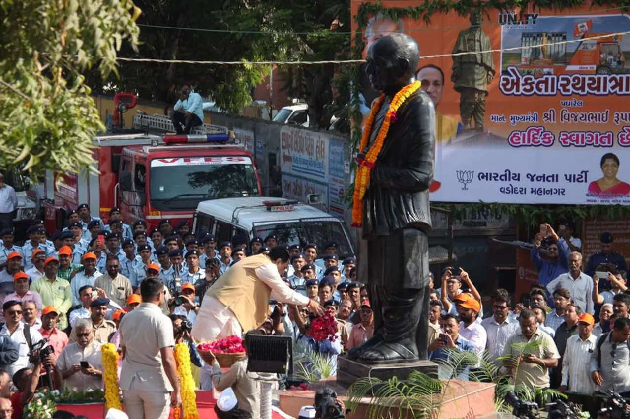 CM Vijay Rupani flagged off Sardar Ekta Yatra in Vadodara
