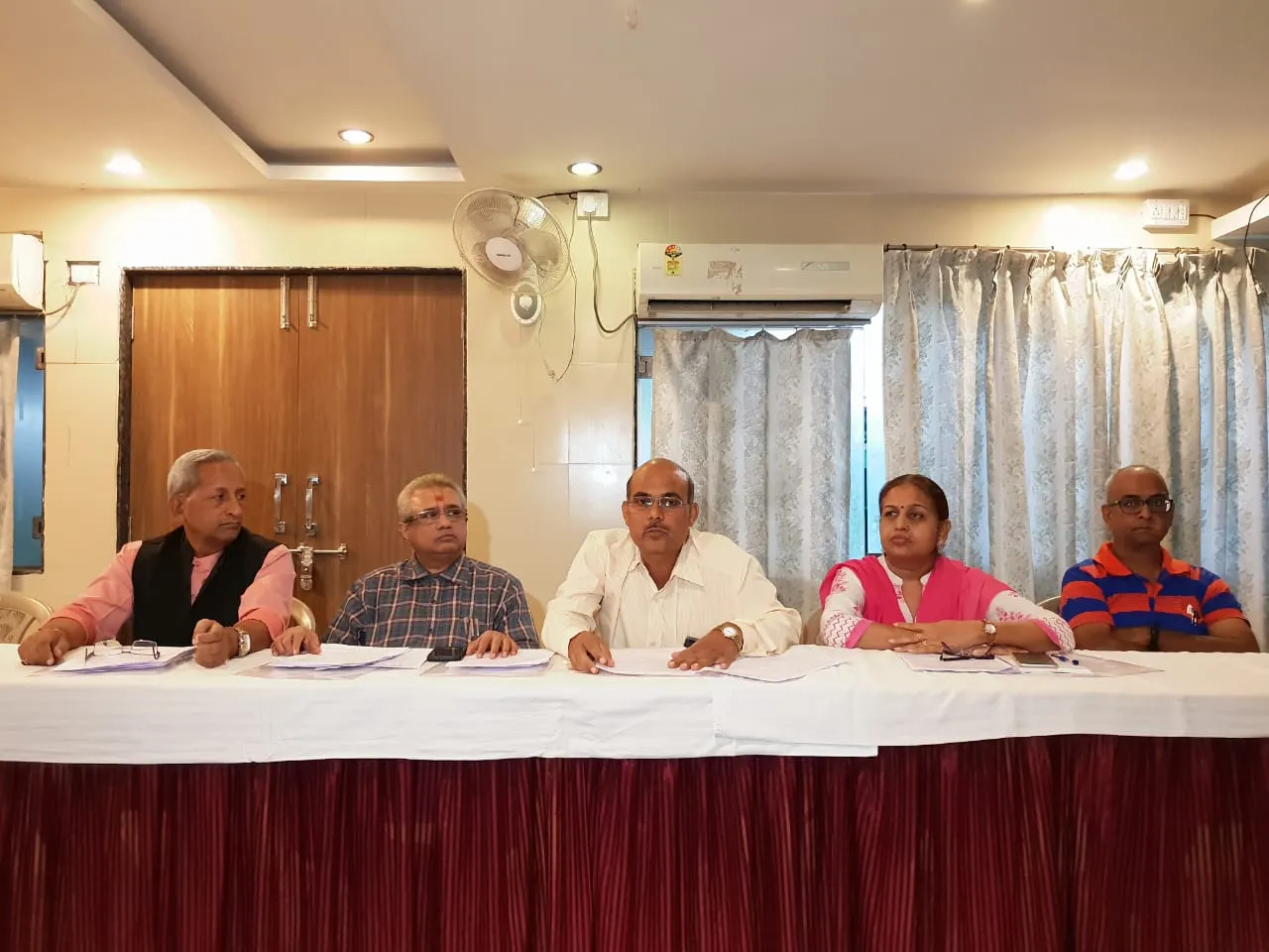 BSNL employees will hold dharna at head offices on Tuesday