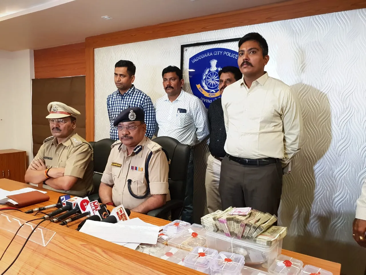 Vadodara crime branch busted Sikligar gang involved in 20plus house breaking incidents