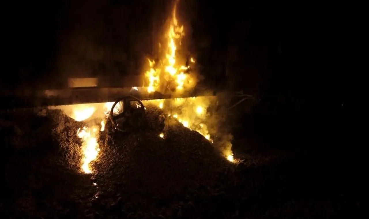 Trains cancelled and rescheduled due to fire in goods train near Dhanau road Borivalli