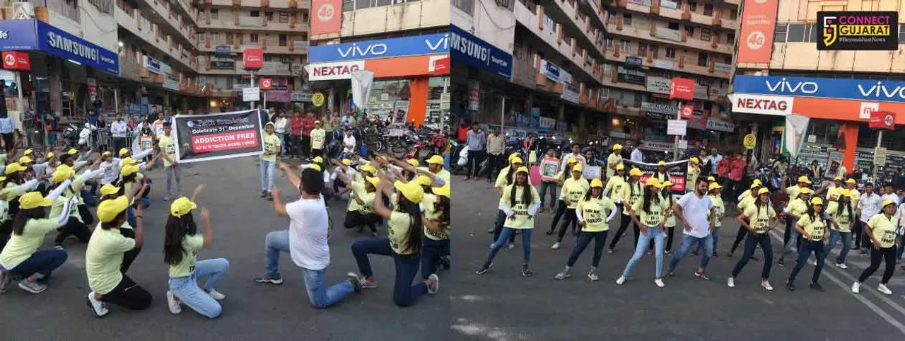 Flash mob to spread the message of drug free 31st celebration in Vadodara