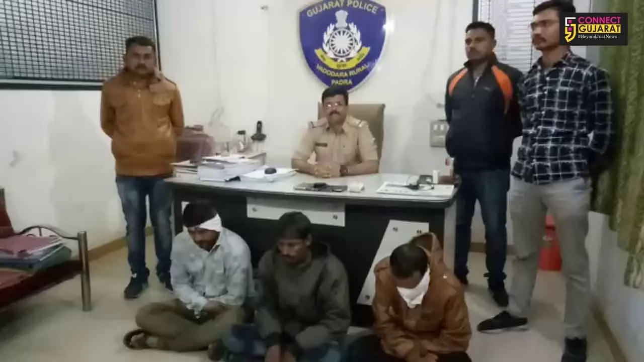 Padra police arrested cricket bookies betting on India Australia match