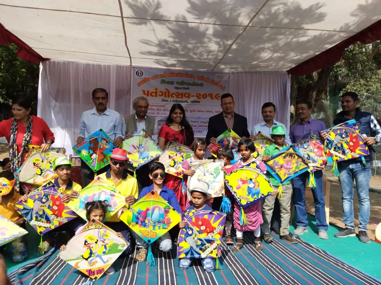 Hundreds of deprived children enjoyed kite flying in Vadodara