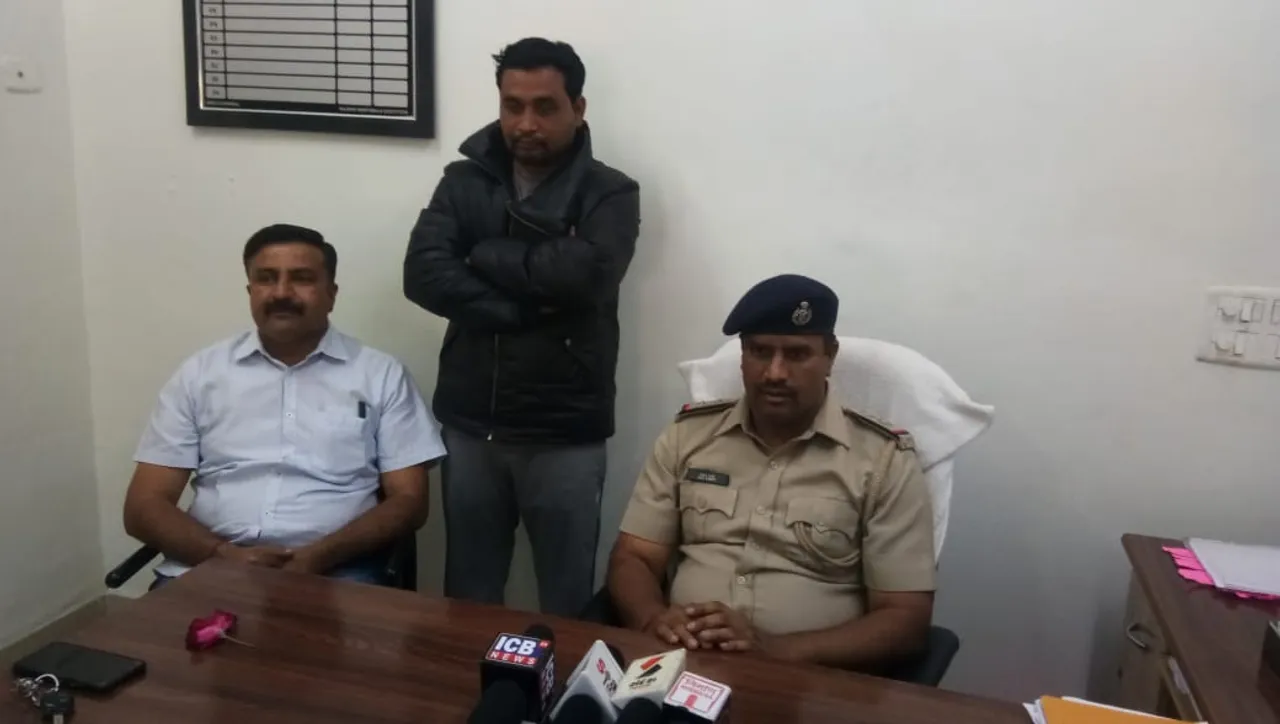 Karjan police arrested BJP Youth Vice President Rohan Nishania with liquor worth seven lakhs