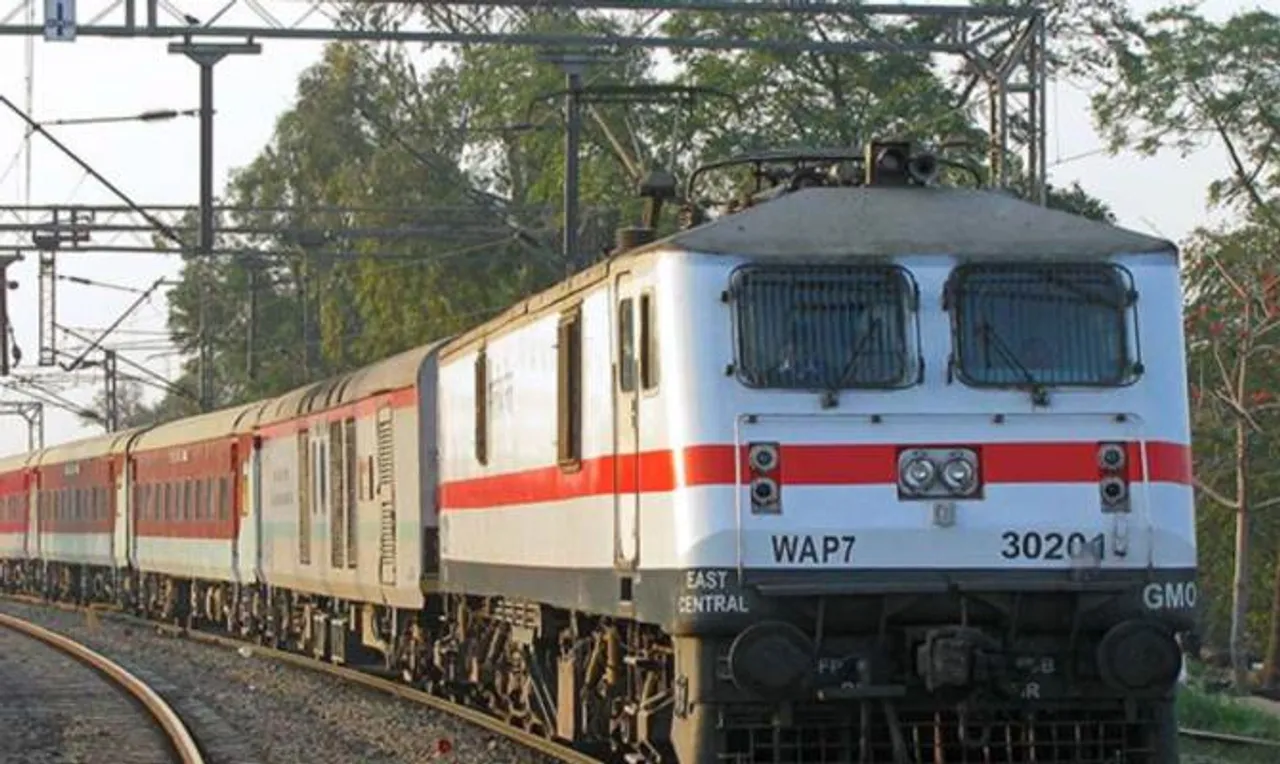 Western Railway to run weekly superfast AC special train between train HAPA & SANTRAGACHI