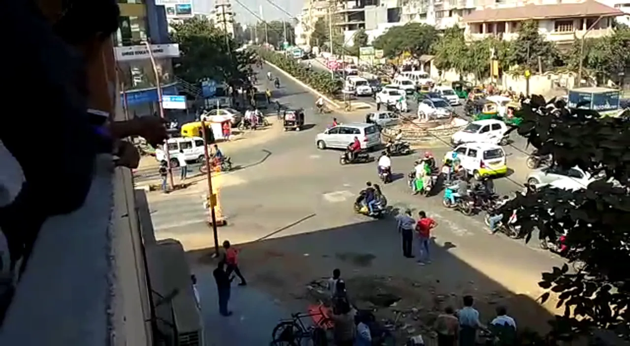 Gas line leakage leads to fire in Vadodara