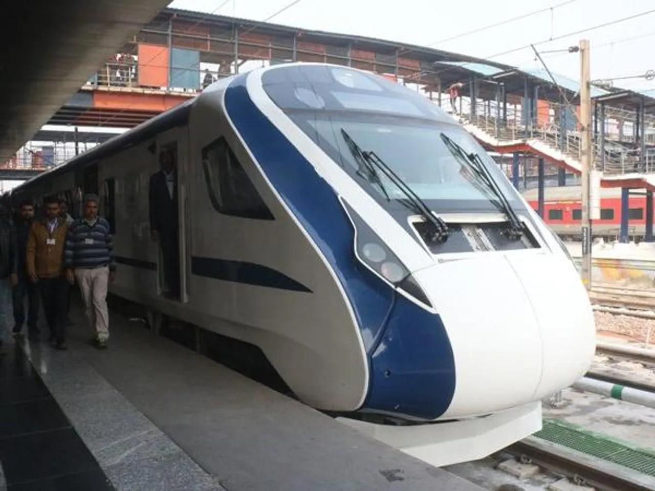 Passengers cannot 'opt out' meals on board Vande Bharat Express