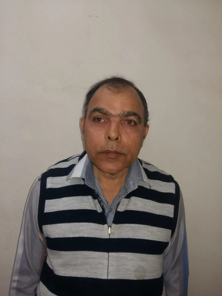 Godhra ACB caught Auditor of Godhra District Cooperative Society for accepting bribe