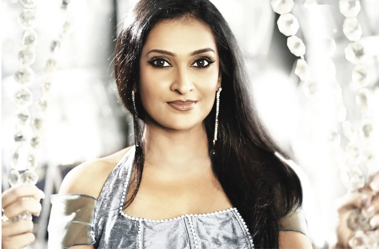 Singer-performer Lalitya Munshaw live performance in Baroda