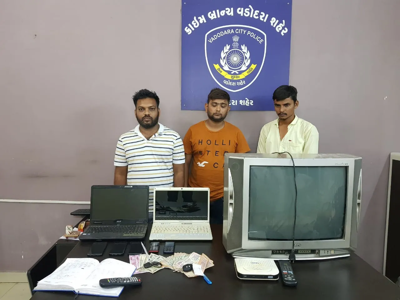 Vadodara crime branch arrested three for betting on IPL match between CSK and RR